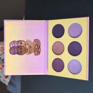 Juvia's Place The Violets eyeshadow palette